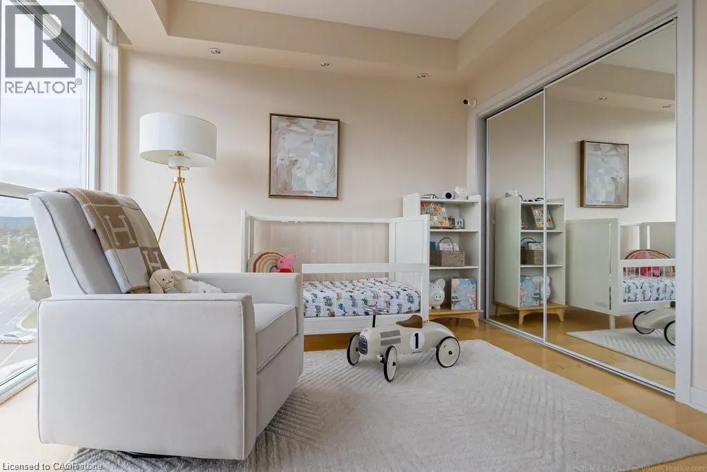 551 MAPLE Avenue Unit# 607, #607