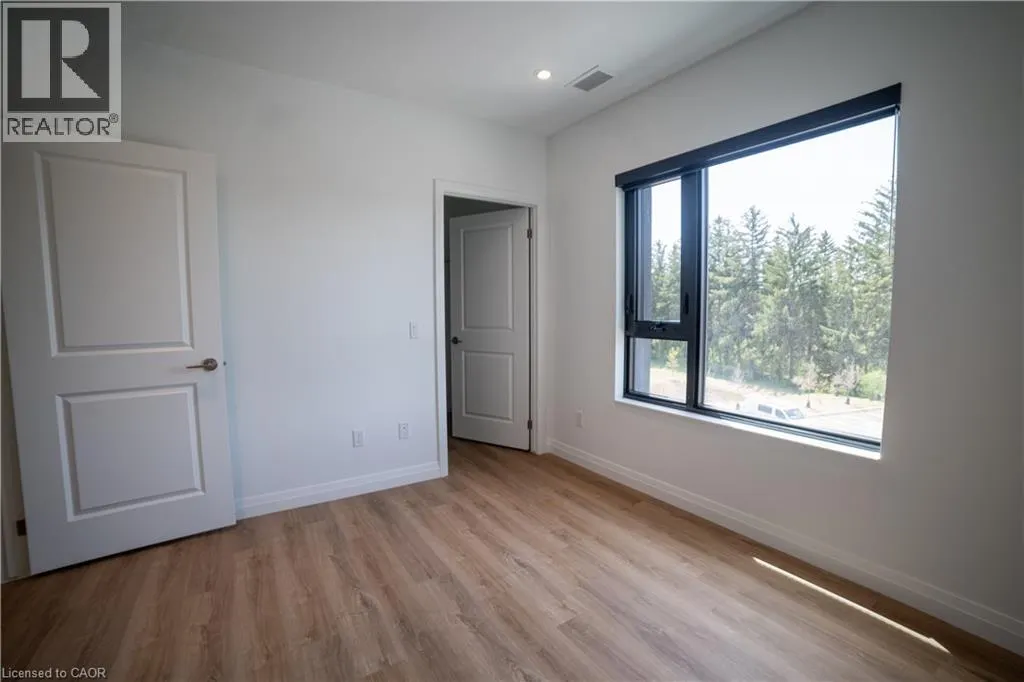 525 NEW DUNDEE Road Unit# 302, #302