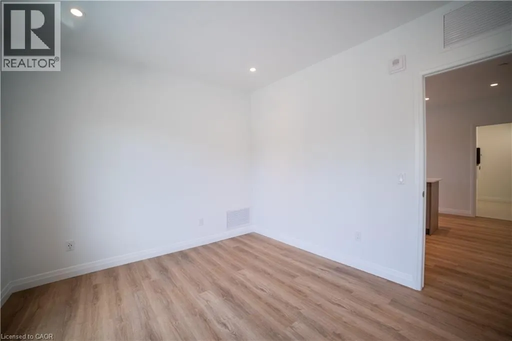 525 NEW DUNDEE Road Unit# 302, #302