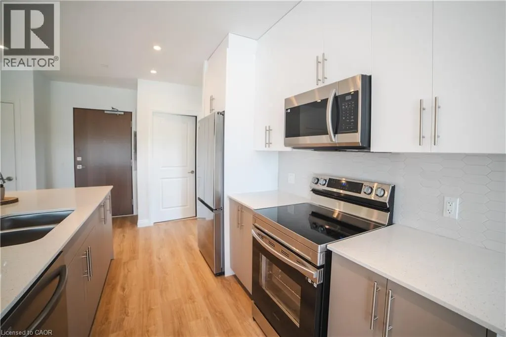525 NEW DUNDEE Road Unit# 302, #302