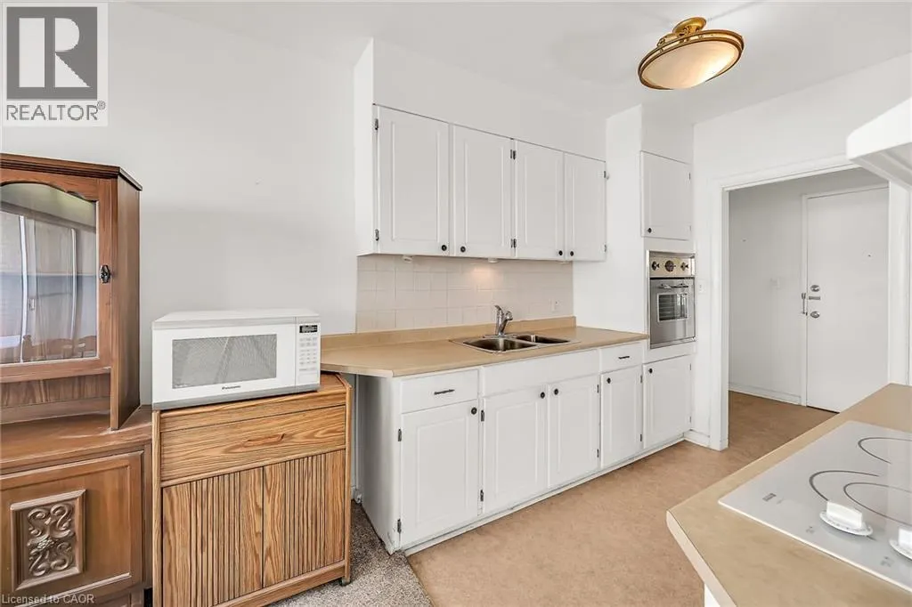 510 QUEENSTON Road Unit# 404, #404
