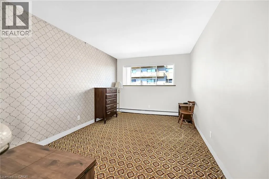 510 QUEENSTON Road Unit# 404, #404