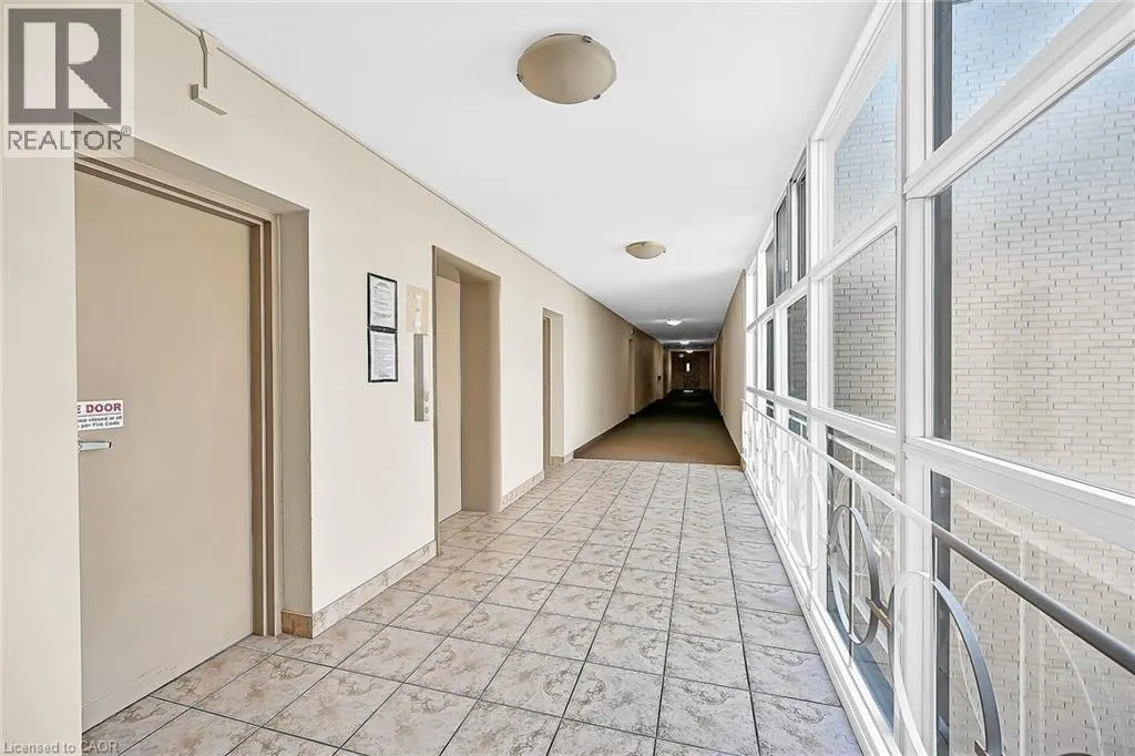 510 QUEENSTON Road Unit# 404, #404