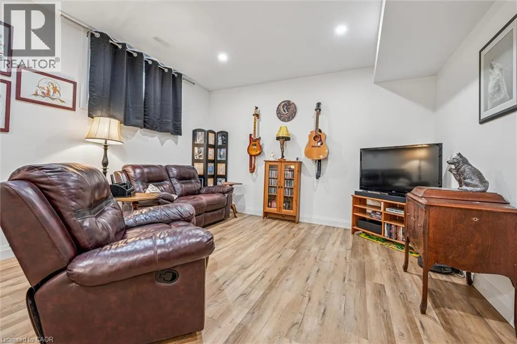 76 SOUTH Drive