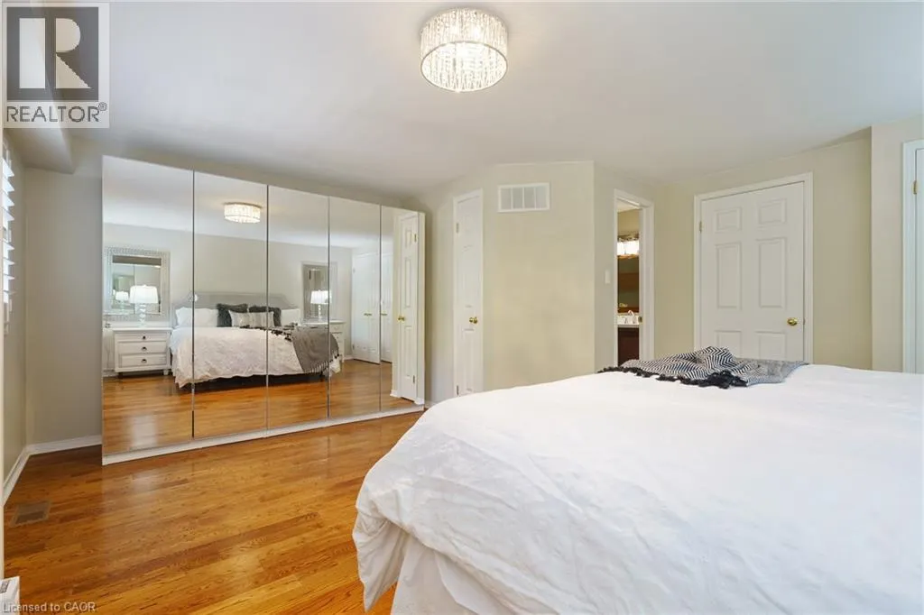 43 FAIRWOOD Place W