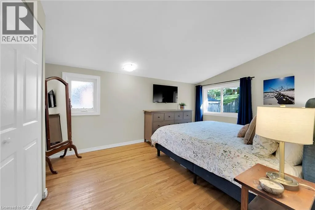 28 PLEASANT Avenue