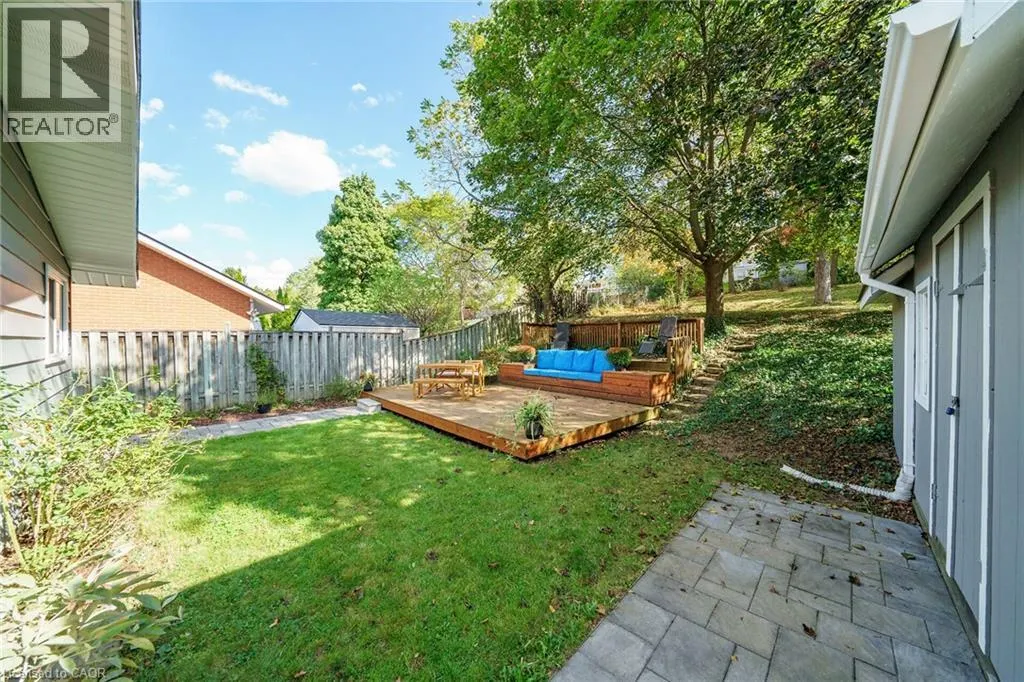 28 PLEASANT Avenue