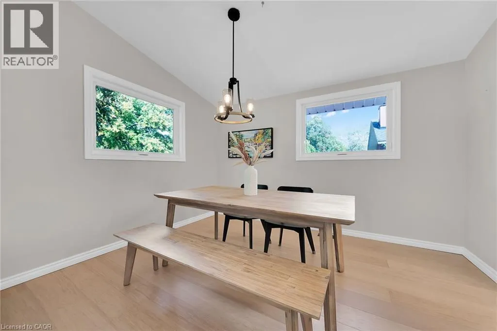 28 PLEASANT Avenue