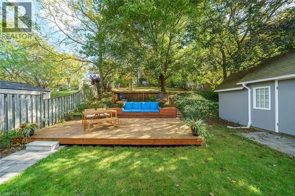 28 PLEASANT Avenue