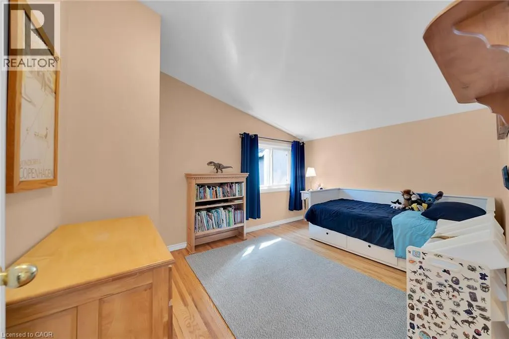 28 PLEASANT Avenue