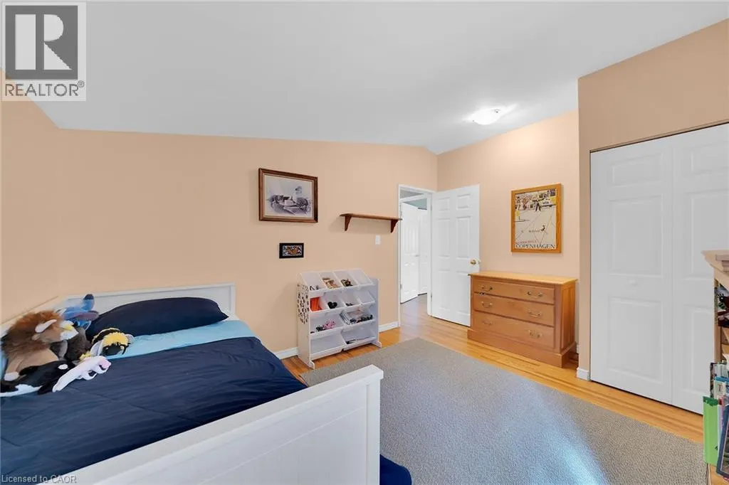 28 PLEASANT Avenue