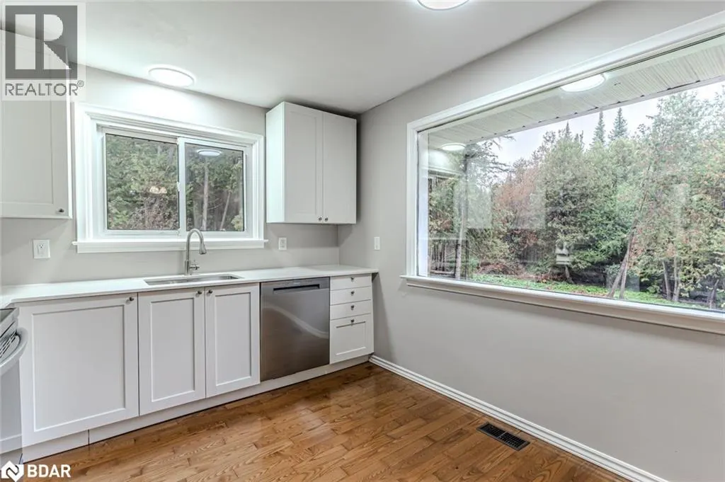 537 HURONIA Road