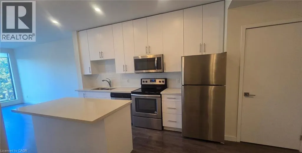 690 KING Street Unit# 221, #221