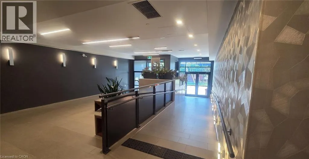 690 KING Street Unit# 221, #221