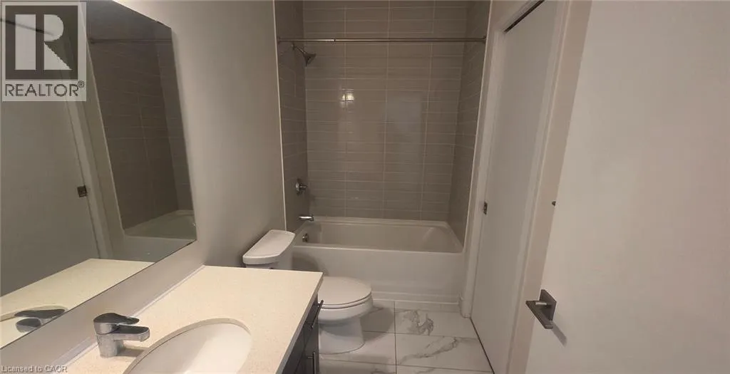 690 KING Street Unit# 221, #221