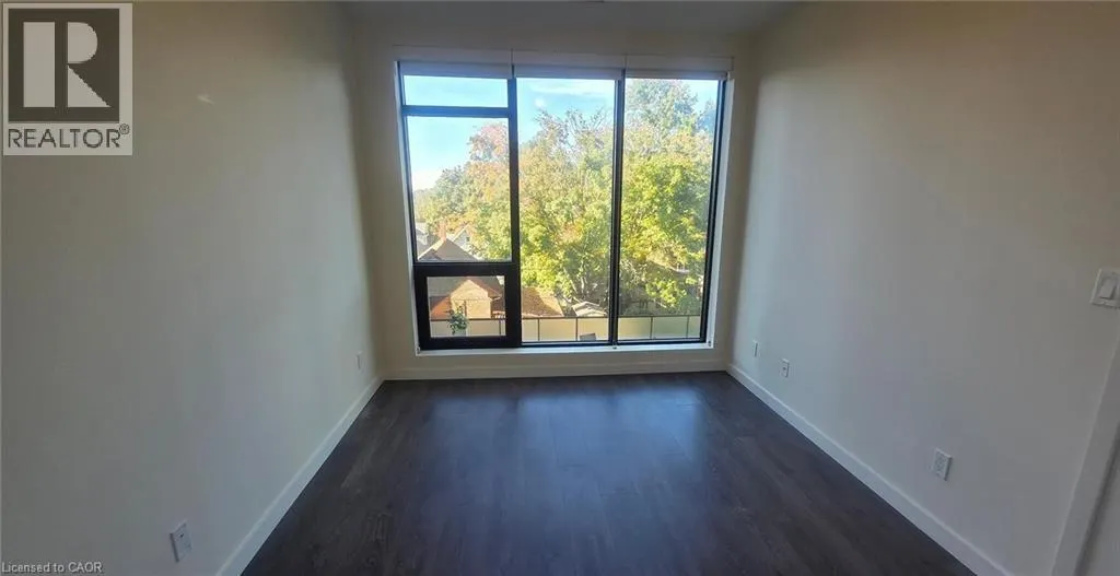 690 KING Street Unit# 221, #221