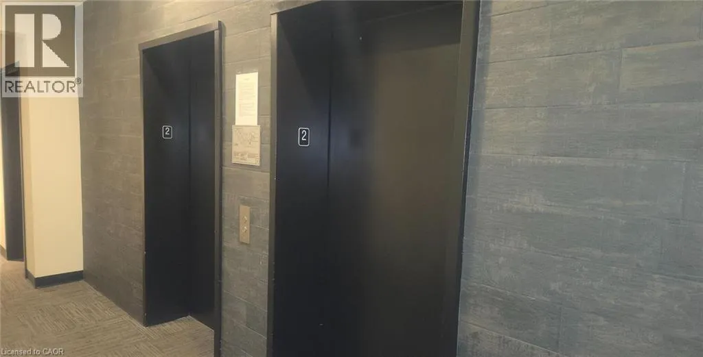 690 KING Street Unit# 221, #221