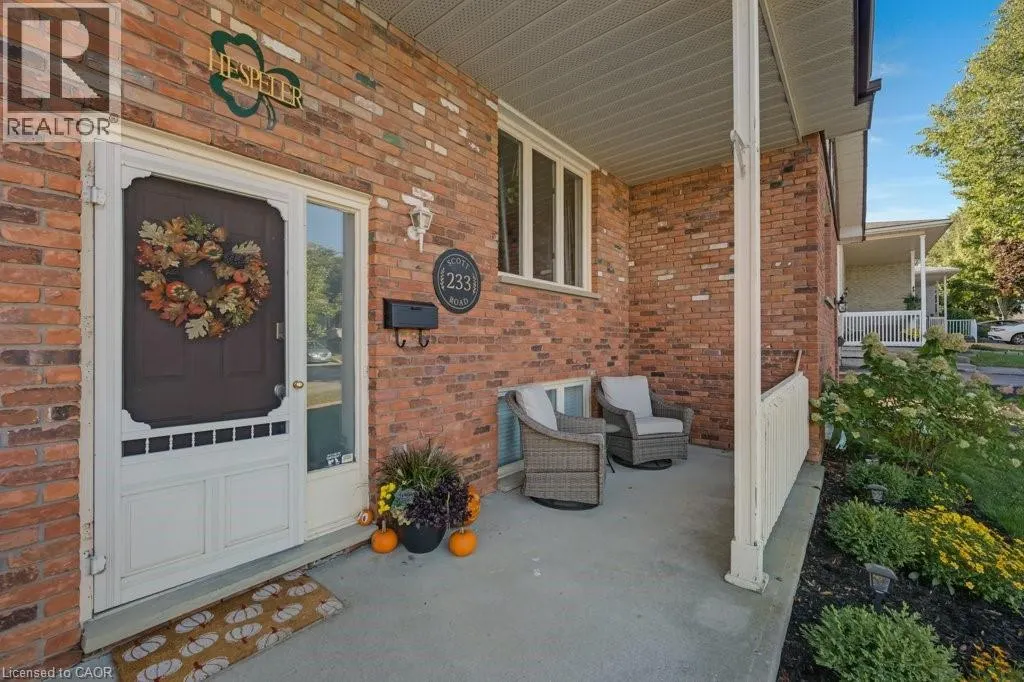 233 SCOTT Road