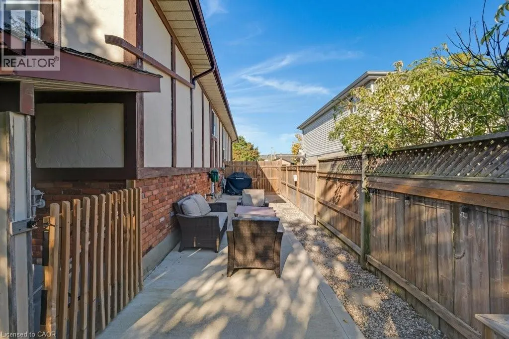 233 SCOTT Road