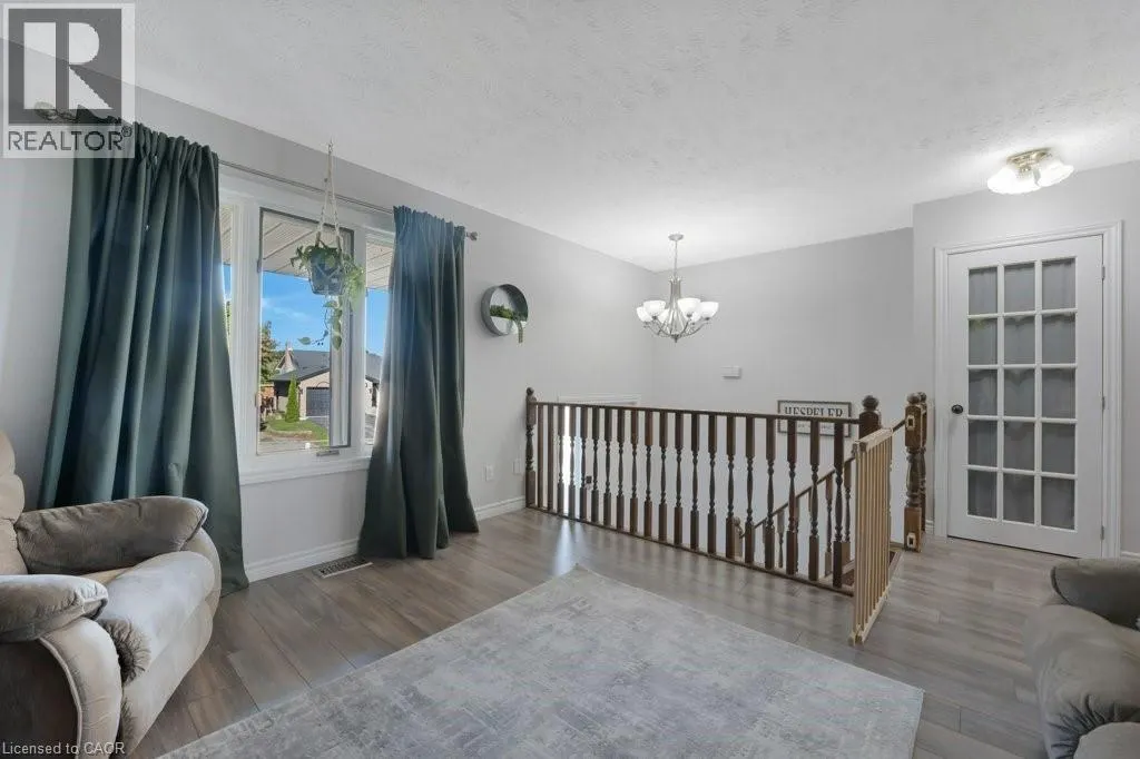 233 SCOTT Road