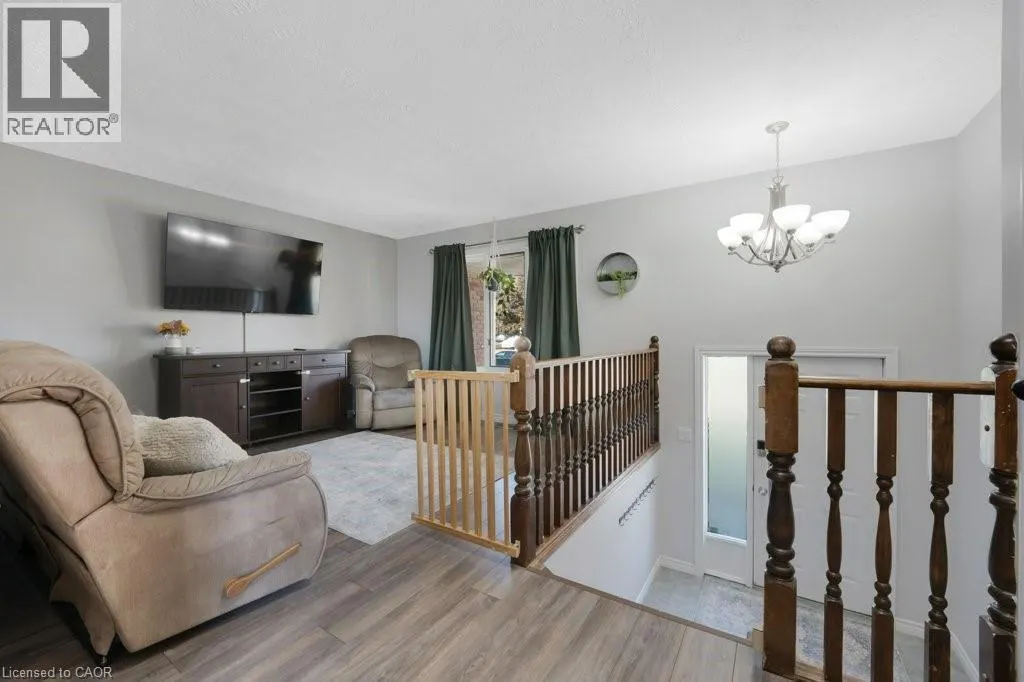 233 SCOTT Road