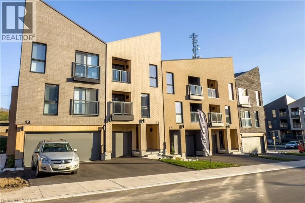 15 URBANE Boulevard