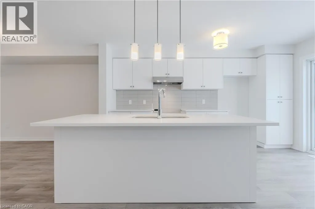 15 URBANE Boulevard