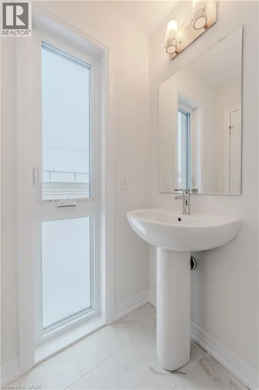 15 URBANE Boulevard
