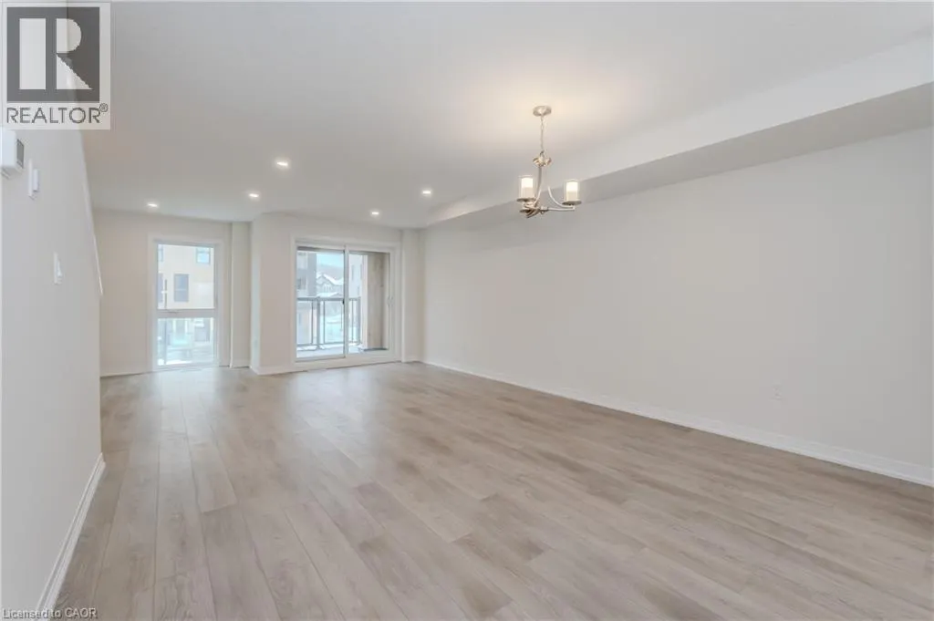 15 URBANE Boulevard