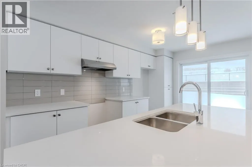 15 URBANE Boulevard