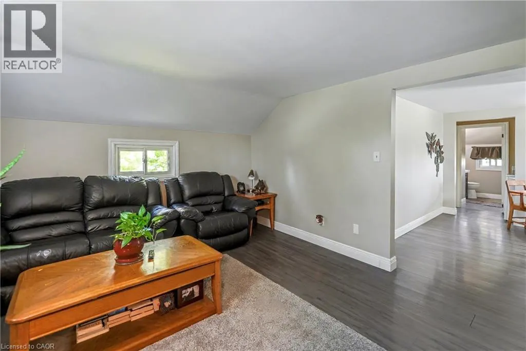 940 HUTCHINSON RD Road