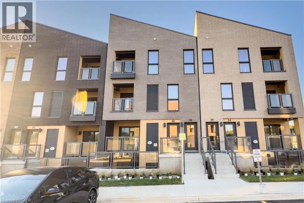 38 URBANE Boulevard