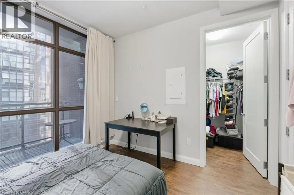 112 KING Street E Unit# 811, #811