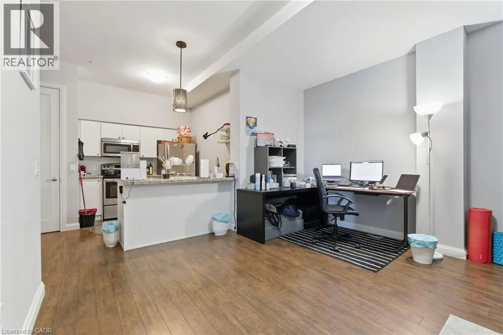 112 KING Street E Unit# 811, #811