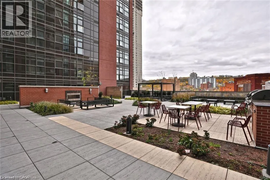 112 KING Street E Unit# 811, #811