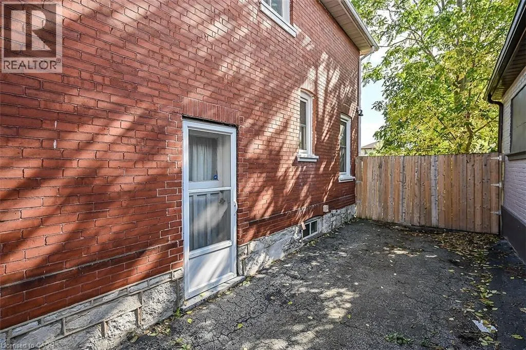 509 COLBORNE Street