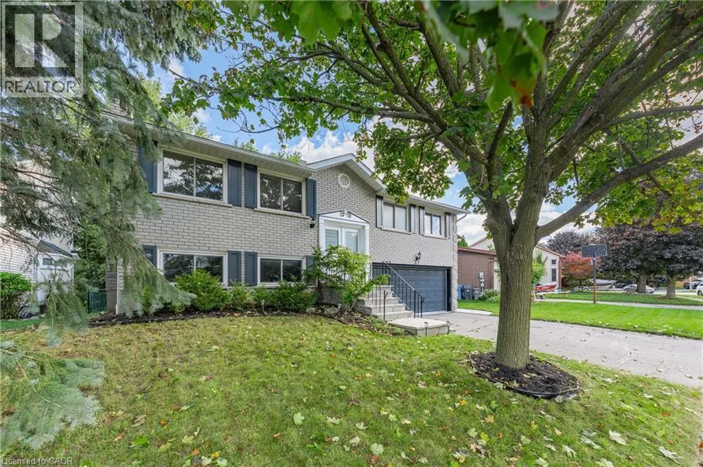 37 THORNHILL Drive