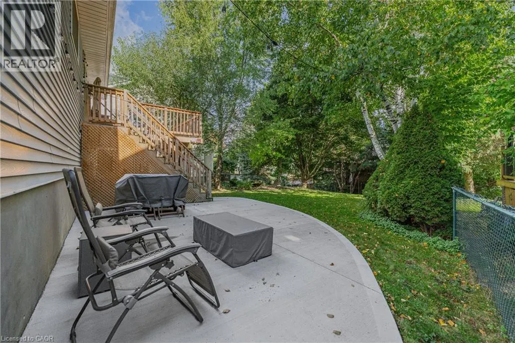 37 THORNHILL Drive