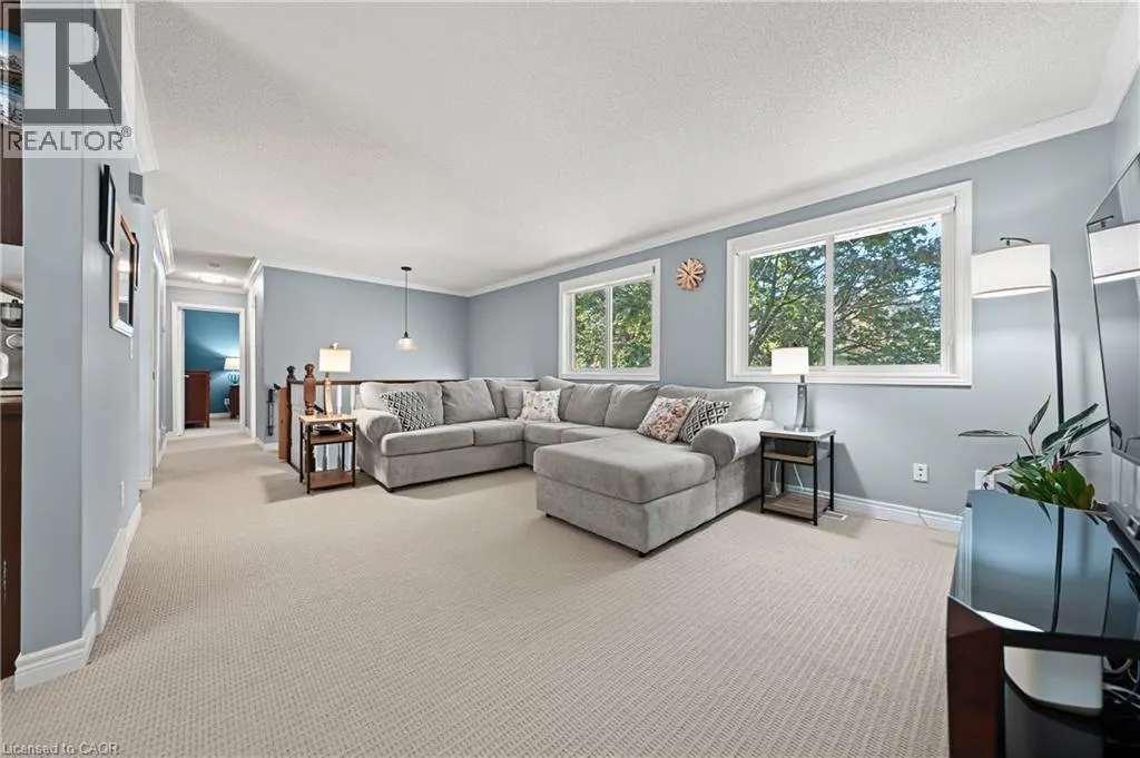 37 THORNHILL Drive