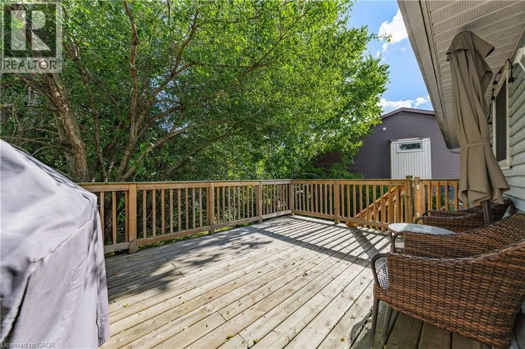 37 THORNHILL Drive