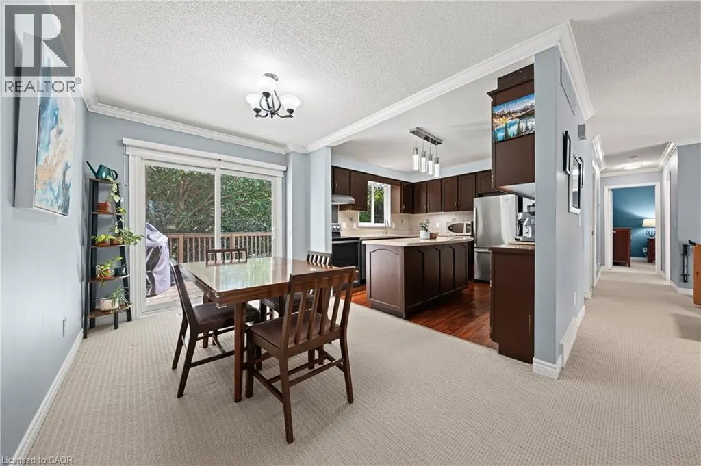 37 THORNHILL Drive