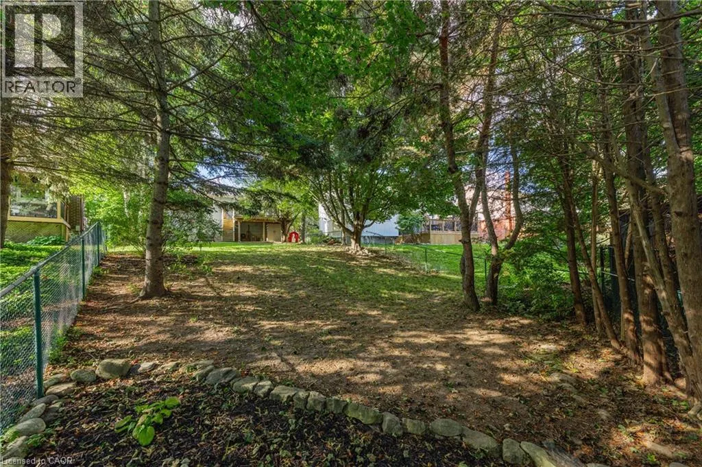 37 THORNHILL Drive