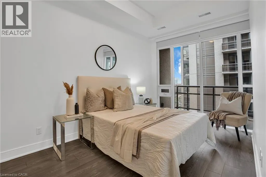 150 MAIN Street W Unit# 910, #910