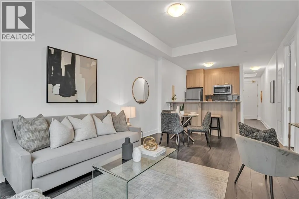 150 MAIN Street W Unit# 910, #910