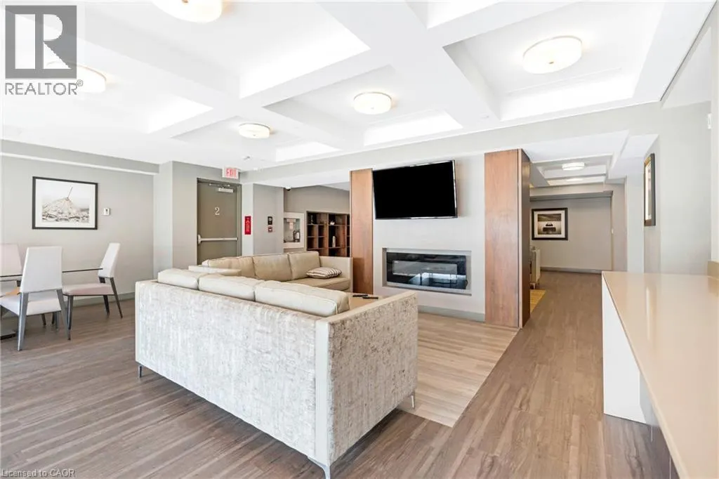 150 MAIN Street W Unit# 910, #910