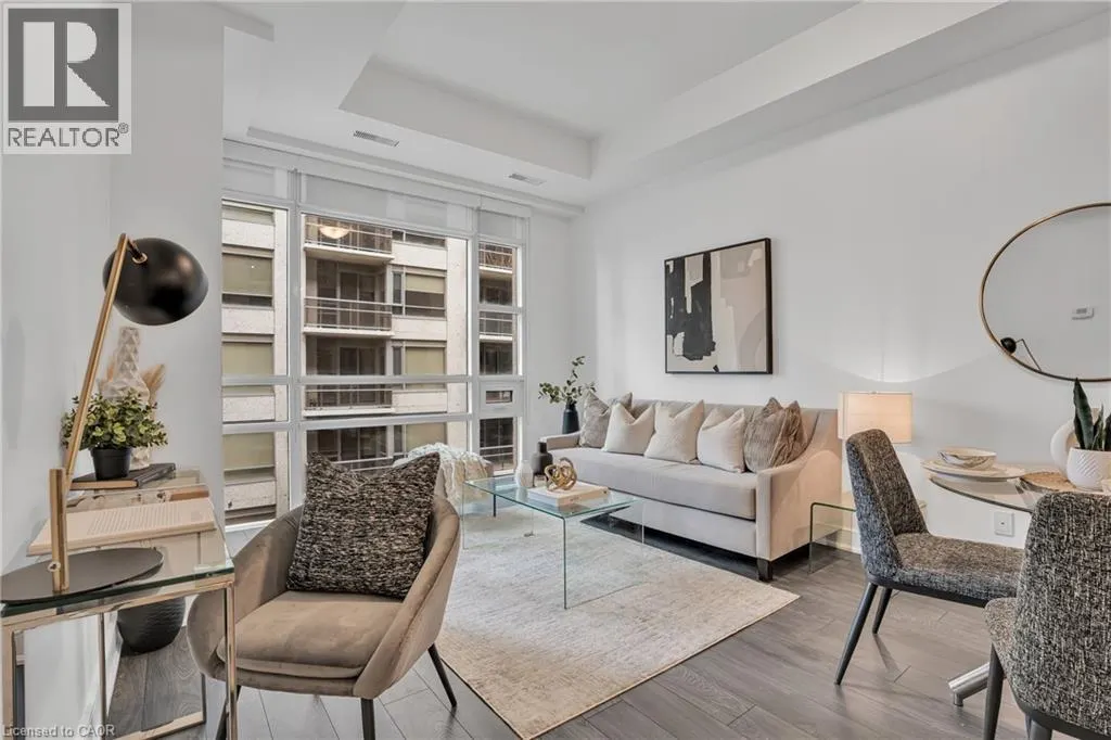 150 MAIN Street W Unit# 910, #910