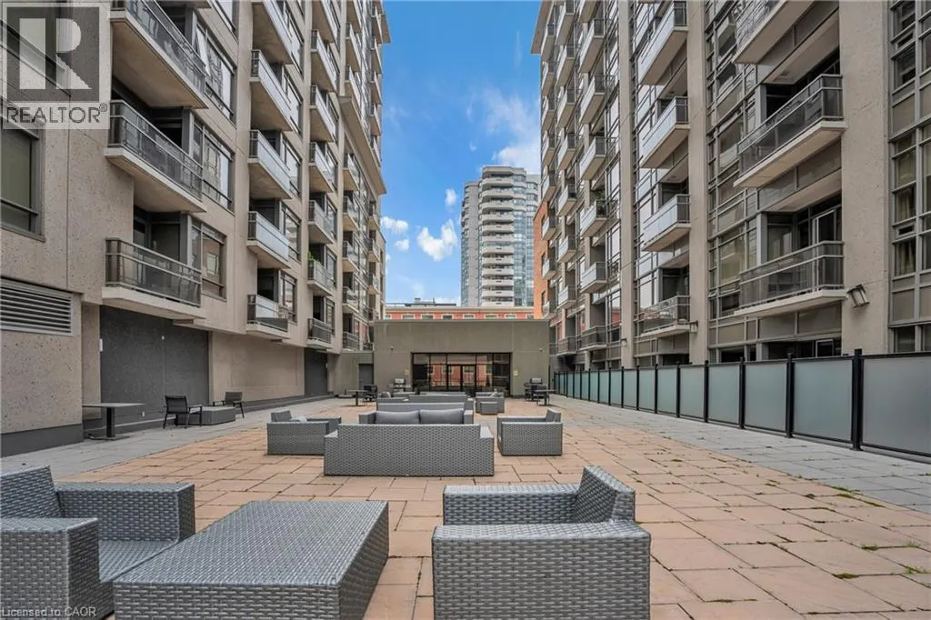 150 MAIN Street W Unit# 910, #910