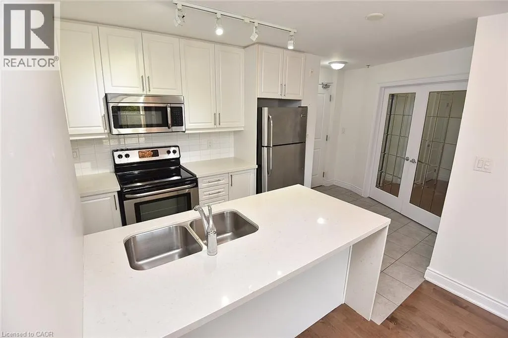 90 CHARLTON Avenue W Unit# 604, #604