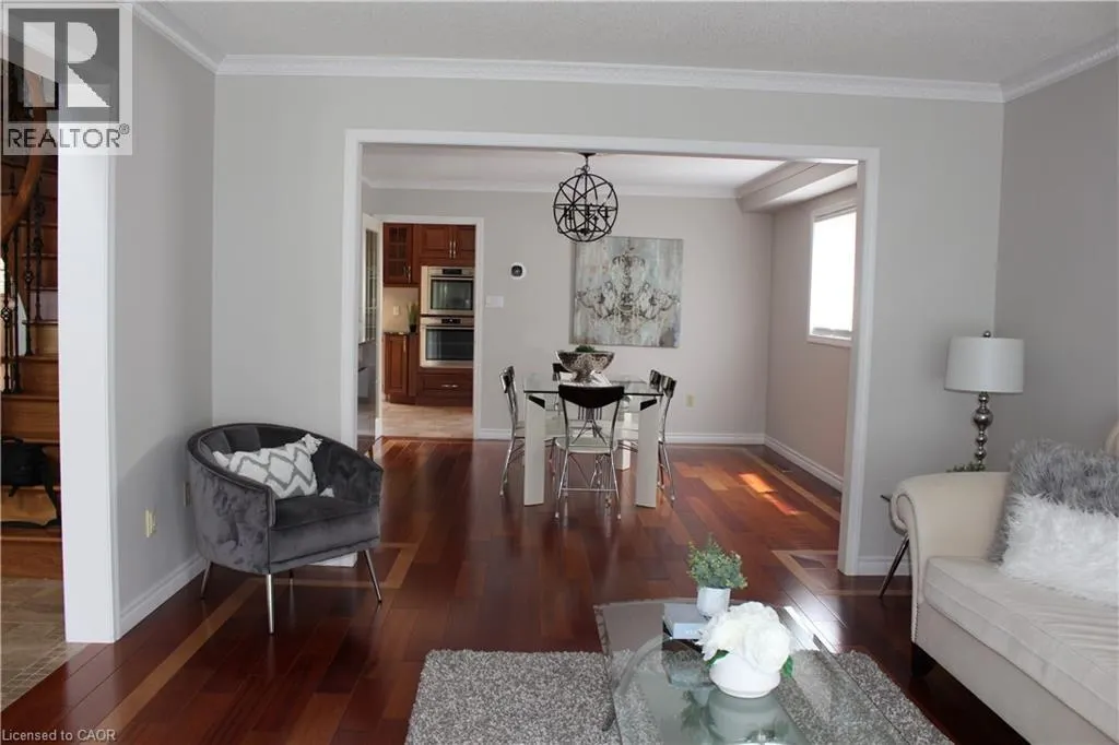 24 CANNING Crescent