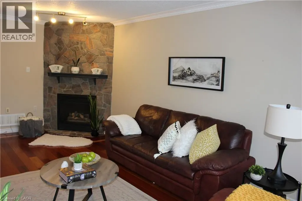 24 CANNING Crescent